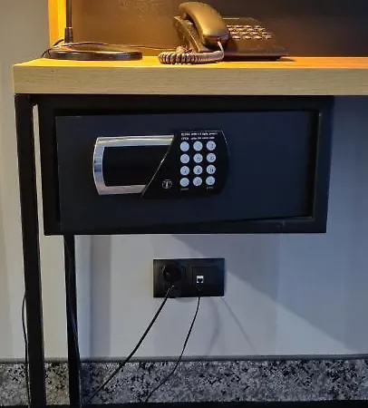 Czarna Perla Czarna Gora 501 Sienna (Klodzko)